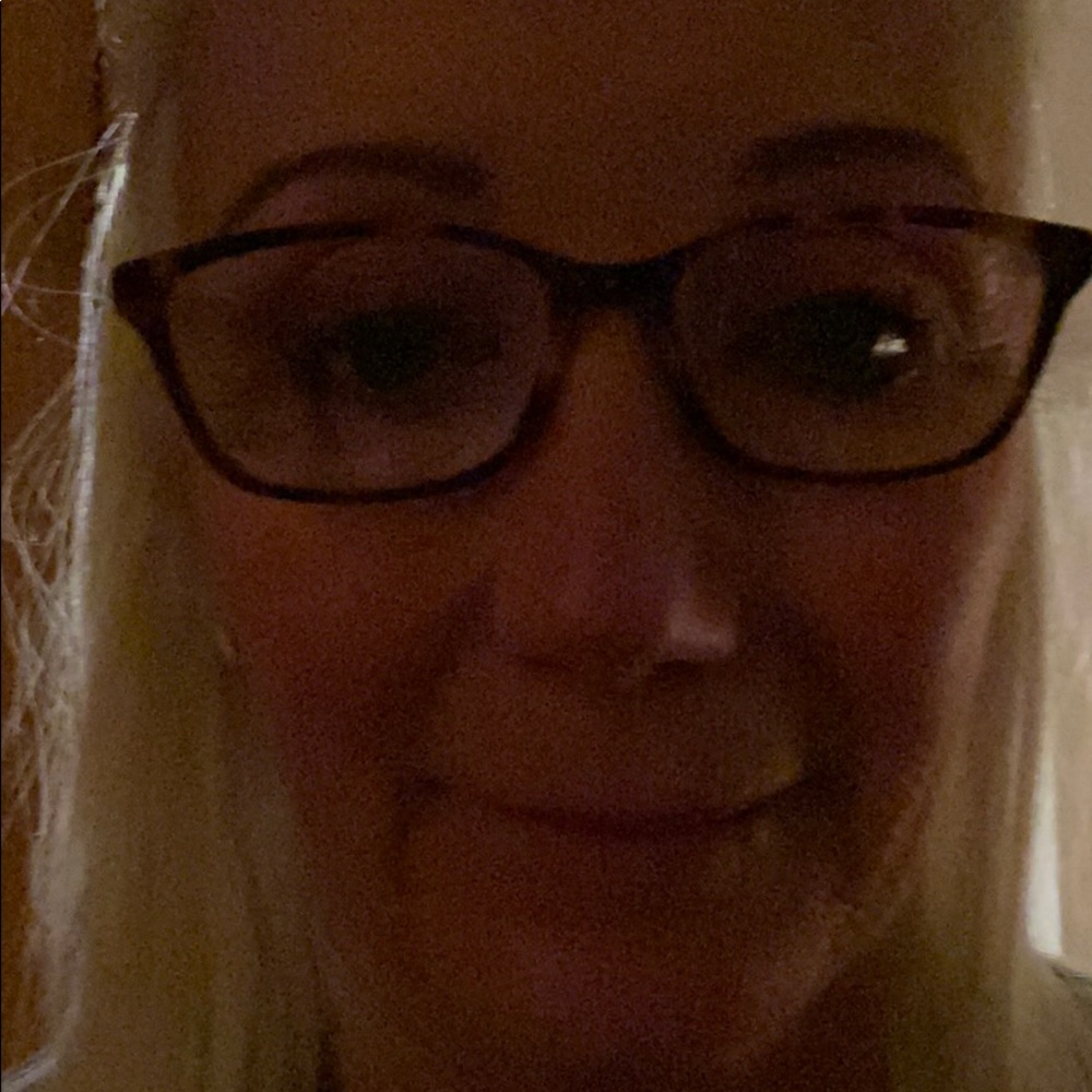 Meet your Posher, Deborah